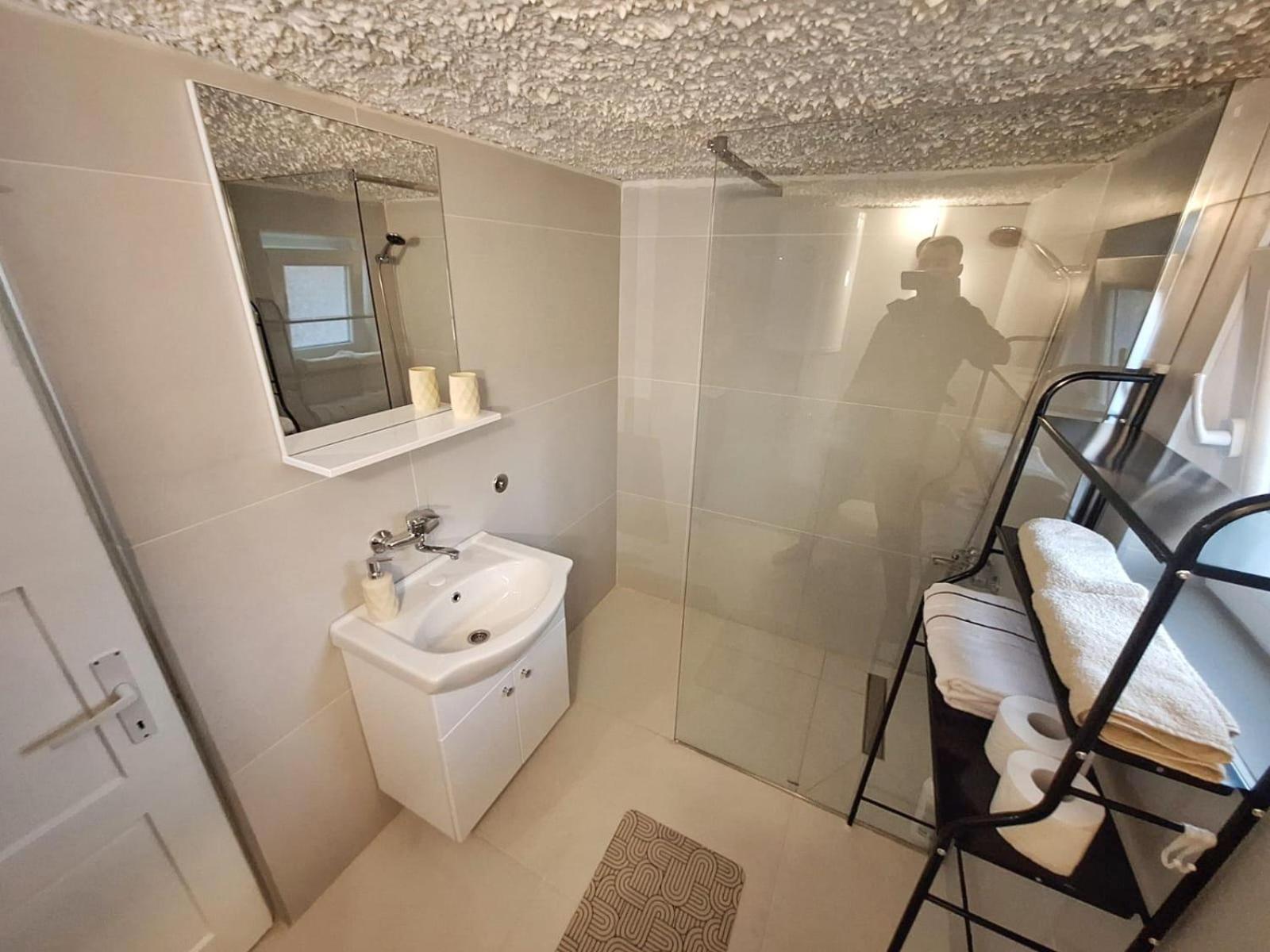 Fly & Stay Apartments Laktaši Εξωτερικό φωτογραφία